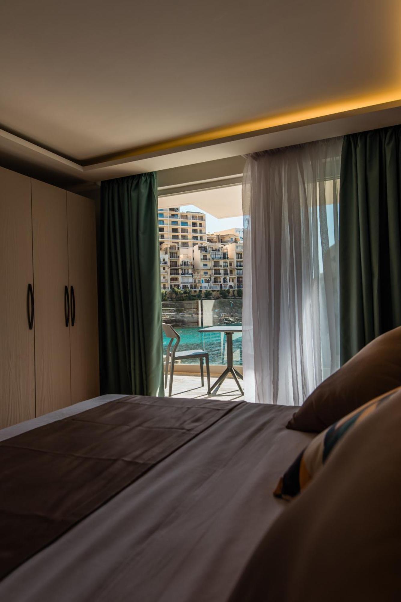 Deluxe Double Room with Sea View