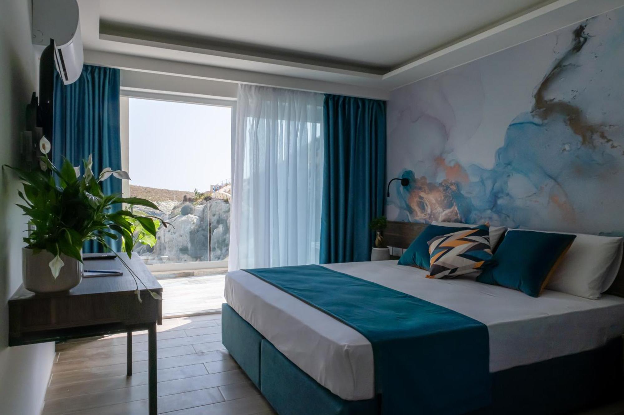 Queen Room with Sea View